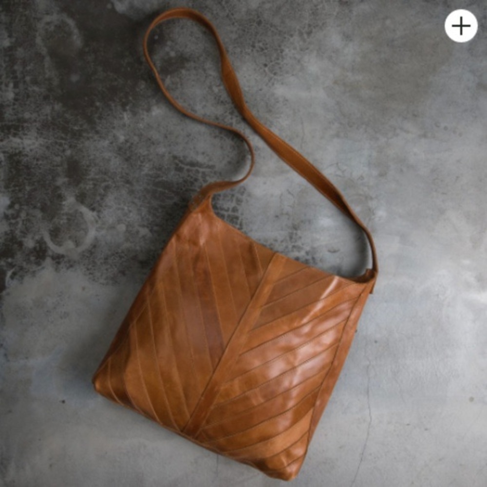 Raven + Lily Joanna favorite crossbody leather